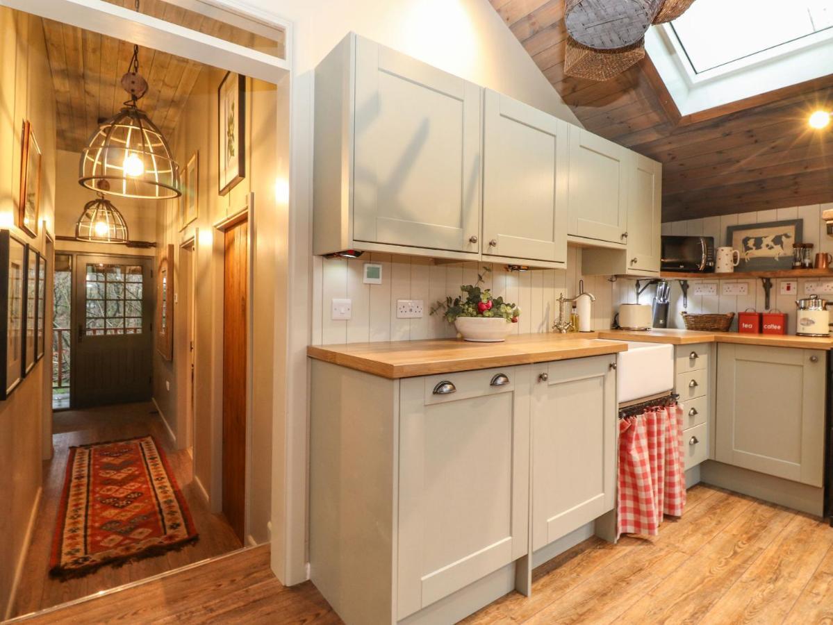 The Badger's Shack * Kendal